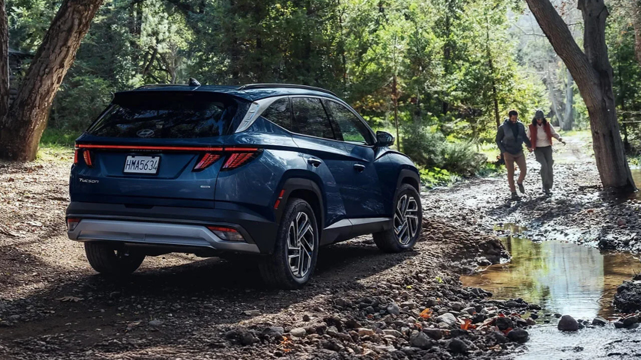 vue latérale arrière d'un Hyundai Tucson 2026